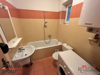 Pronájem, byty/2+kk, 46 m2, třída Spojenců 533/30, Předměstí - 6