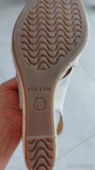 Dámské sandály na klínku/ platformě GEOX - nové - 6