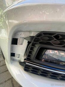 Mřížka nárazníku pravá Audi A4 8K0 807 682 - 6