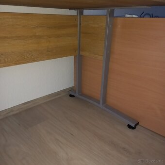 KANCELÁŘSKÝ STŮL - 6