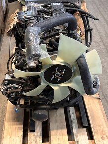 Motor Kubota D1703 3válec 18.5 kW včetně hyd. čerpadla atd - 6