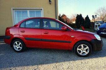 KIA RIO SEDAN 1,4 16V 71KW 2009 - 6