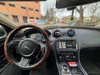 Jaguar XJ 351 - 6