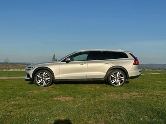 Volvo V60 - Cross Country B4 - AWD, BLIS - 6