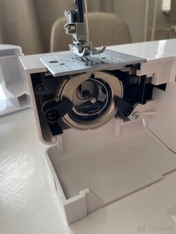 Šicí stroj y pomůcky pro modelování střihů - 6