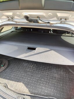 Toyota Auris 1,4 D-4D Touring Sports - 6