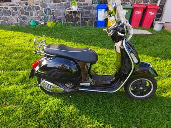 Vespa GTS 300 i.e. (2013) pěkná + doplňky + komplet servis - 6