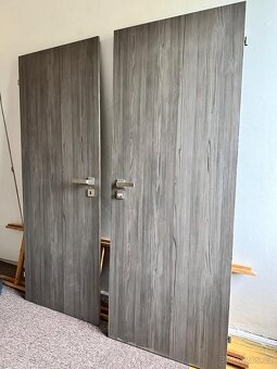 Interiérové dveře – šedý dekor dřeva, moderní design - 6