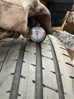 Pirelli P Zero 225/35/19 krásná sada pneu - 6