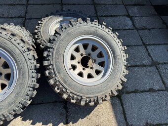 Predám kolesá s pneu T3 235/75 R15 - 6