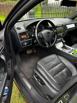 VW Touareg 7P 3.0TDI - 6