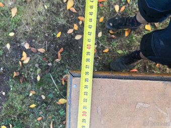 Masivní regálová skříň - 6