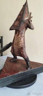 Resident Evil Silent Hill sošky First 4 Figures atd - 6