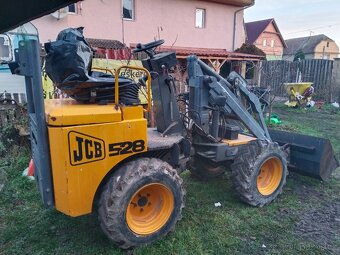 Nakladač JCB 528 nosnost 500kg pracovní výška 4M - 6