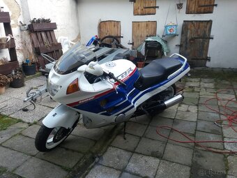 CBR 1000F + 1 na díly POUZE JAKO CELEK - 6
