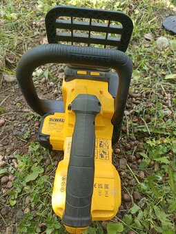 Aku motorová pila dewalt - 6
