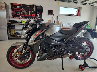 Suzuki GSX S 1000 naked bike, naháč - 6