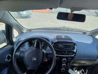 Peugeot iOn - 6