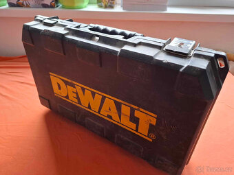 Aku kladivo DEWALT DC 212 SDS+ - 6