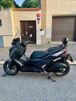 XMAX 125 / r.v. 07/2023 / odpočet DPH / 4.250 km - 6