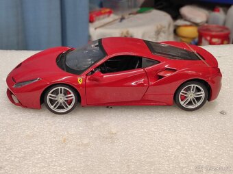 Ferrari 1:24 - 6