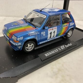 Kovové modely 1/18 - 6