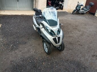 Piaggio mp3 250 LT CZ doklady v ceně +nový kufr šedá 2 - 6