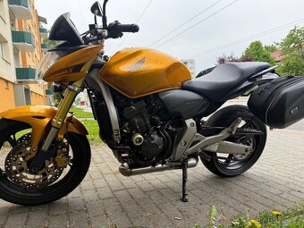 Honda hornet 600 TOP STAV 16xxx KM - 6