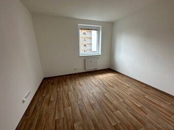 Pronájem slunného bytu 2+kk - 6