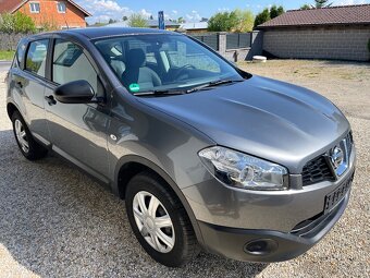 NISSAN QASHQAI 1,6 BENZÍN NAJETO POUZE 45000KM - 6