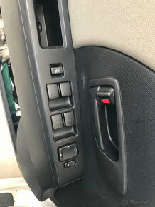 Mazda 5 1,8i 16V 85kW 2005 L8 - DILY, JEZDI - 6