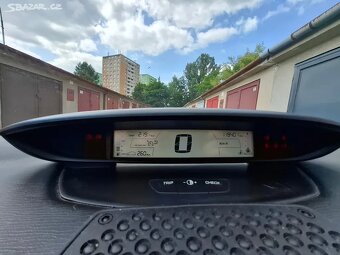 Citroen C4 1.4I 16V - 6