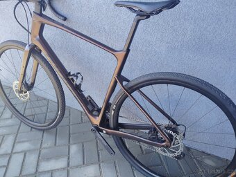 Giant Revolt Advanced L - 6