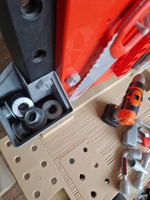 Pracovni stul / ponk Black & Decker vcetne naradi - 6