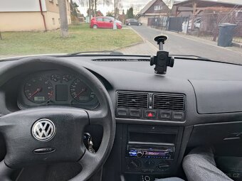 Volkswagen Golf 4 77Kw 2001 - 6