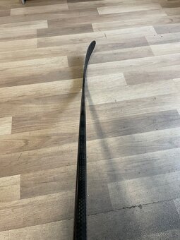 Nabízím k prodeji hokejku Bauer Vapor - 6