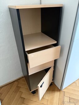 Kancelářský nábytek - polohovací stůl - 6