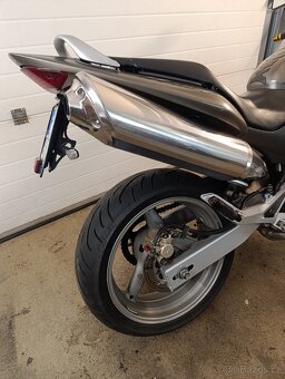 Honda Hornet 600 - 6