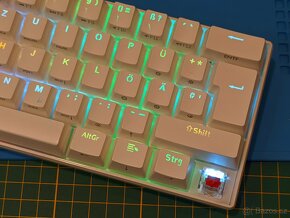 Klávesnice Royal Kludge RK61 - 6