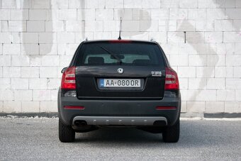 Škoda Octavia Combi 2.0 TDI 4x4 Scout - 6