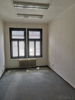 Pronájem kanceláře, 36 m2 - Pospíšilova-Hradec Králové - 6