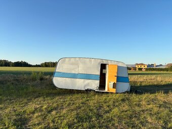 Karavan jako chatka - 6
