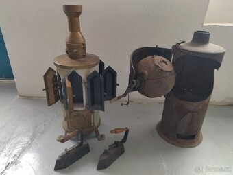 Staré krejčovské kamna na ohřev žehliček - 6