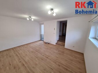 Pronájem atypického mezonetového bytu 2+1 s terasou, o CP 80 - 6