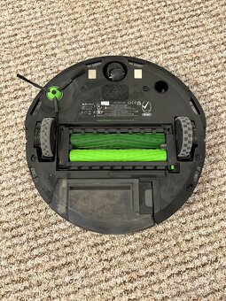 iRobot Roomba i7 vysavač - top stav - 6
