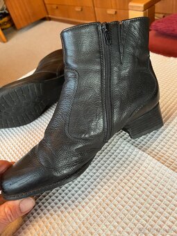 černé kožené kozačky zn.  Ara - 6