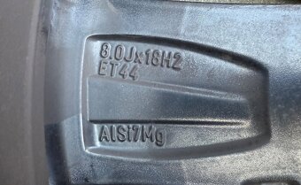 Alu kola Superb 3 - 8jx18 ET 44, celorocni pneu - 6
