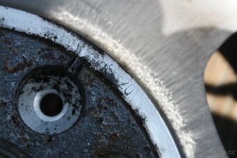 Prodám ALU KOLA BMW R16 - E60 / E61 ( 320 ) 5x120 - 6