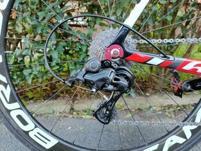 6,8 kg LOOK 695 v edici Cofidis na Campagnolo Record - 6