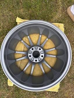 O.Z Racing Ultraleggera 4x 5x112 r18 - 6